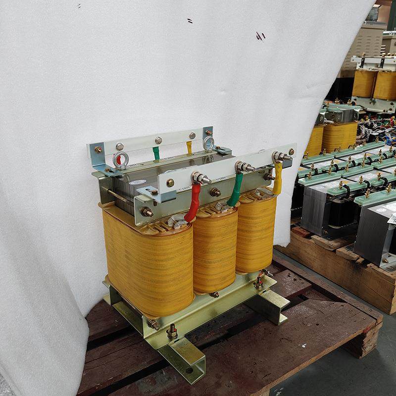 船用变压器源QZB-3153家直供QZB-15KW自厂耦变压器3头80v转304v24