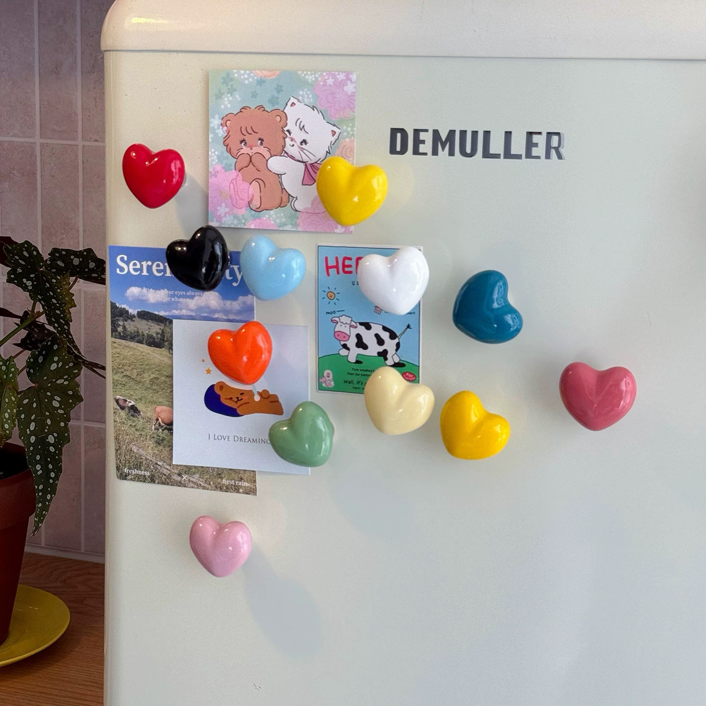 ins风彩色强力磁吸挂钩可爱洞洞板收纳入户门后免打孔无痕冰箱贴