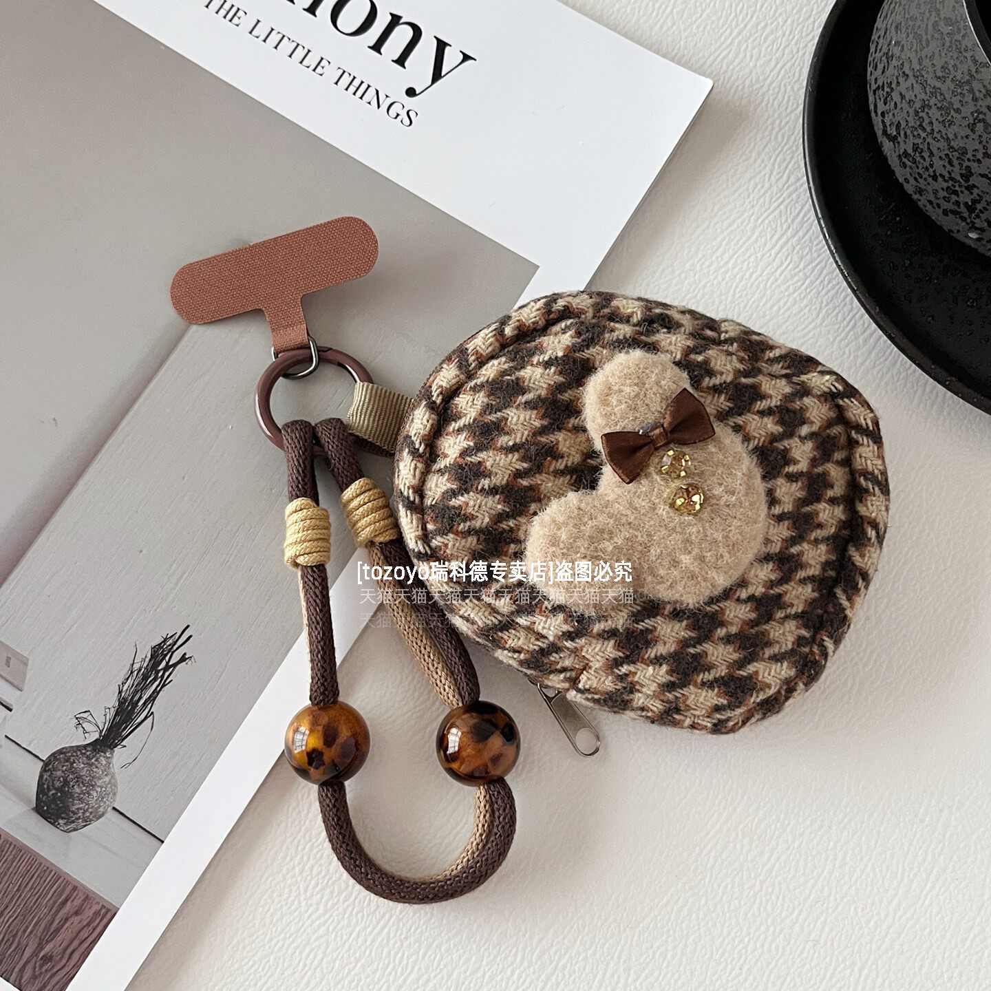 tozoyo冬天手机挂绳带小包手腕挂件高级毛绒千鸟格耳机钥匙零钱包可爱兔子格纹迷你卡包短款防丢绳复古棕色壳