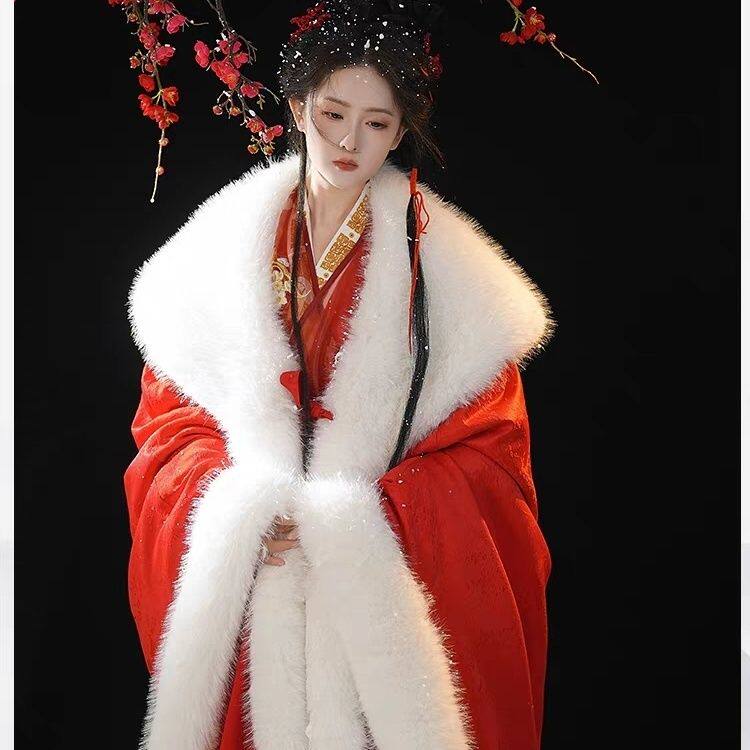 汉服斗篷大毛领长款冬季红色古风外套披风加绒加厚保暖