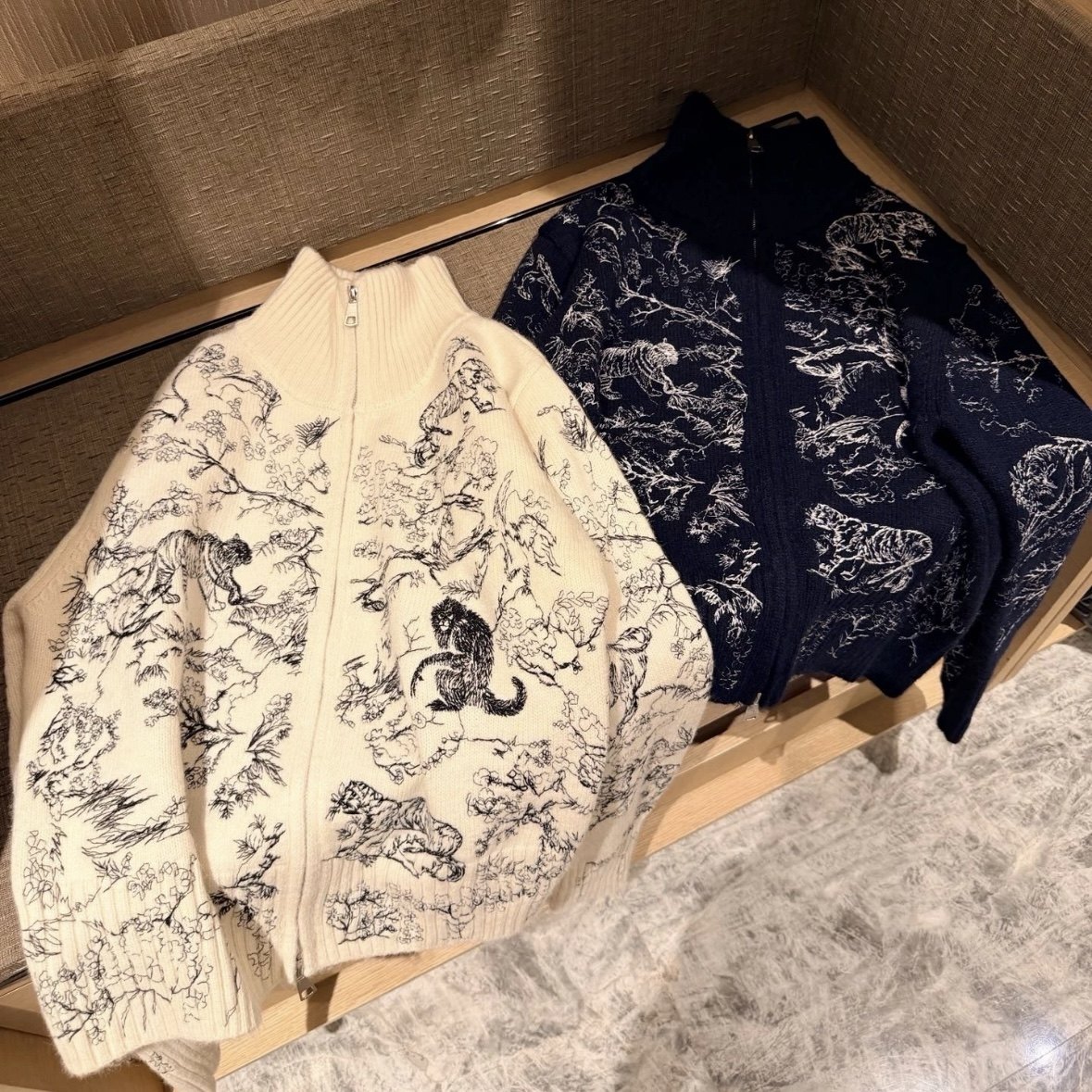 【米公子】【650g，高克重】热巴同款，定位刺绣，针织外套YF559