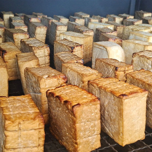 贵州特产农家柴火烟熏豆腐干腊豆干香干干豆腐豆干酸汤豆腐散装