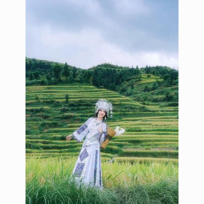 新款苗族苗疆少女服装民