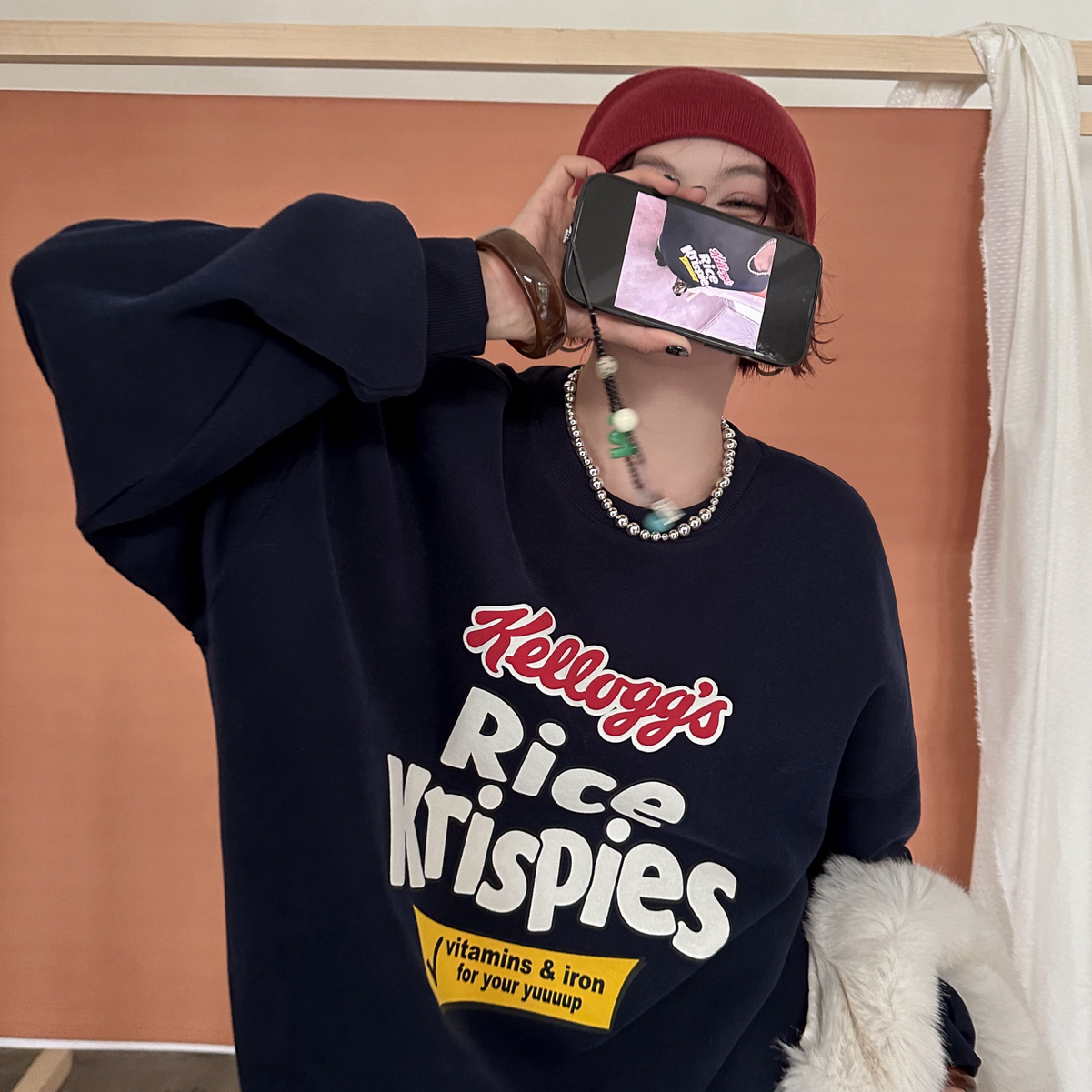 彩色英文发泡印花内里复合澳粒绒宽松圆领卫衣