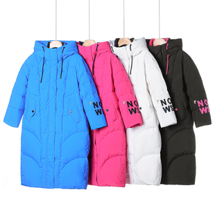 新款 冬季 刺绣字母立领连帽饱满90绒羽绒服135 女装 申