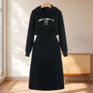 连帽带抽绳镂空罗纹拼接含棉连衣裙110 冬装 专柜999 桑S