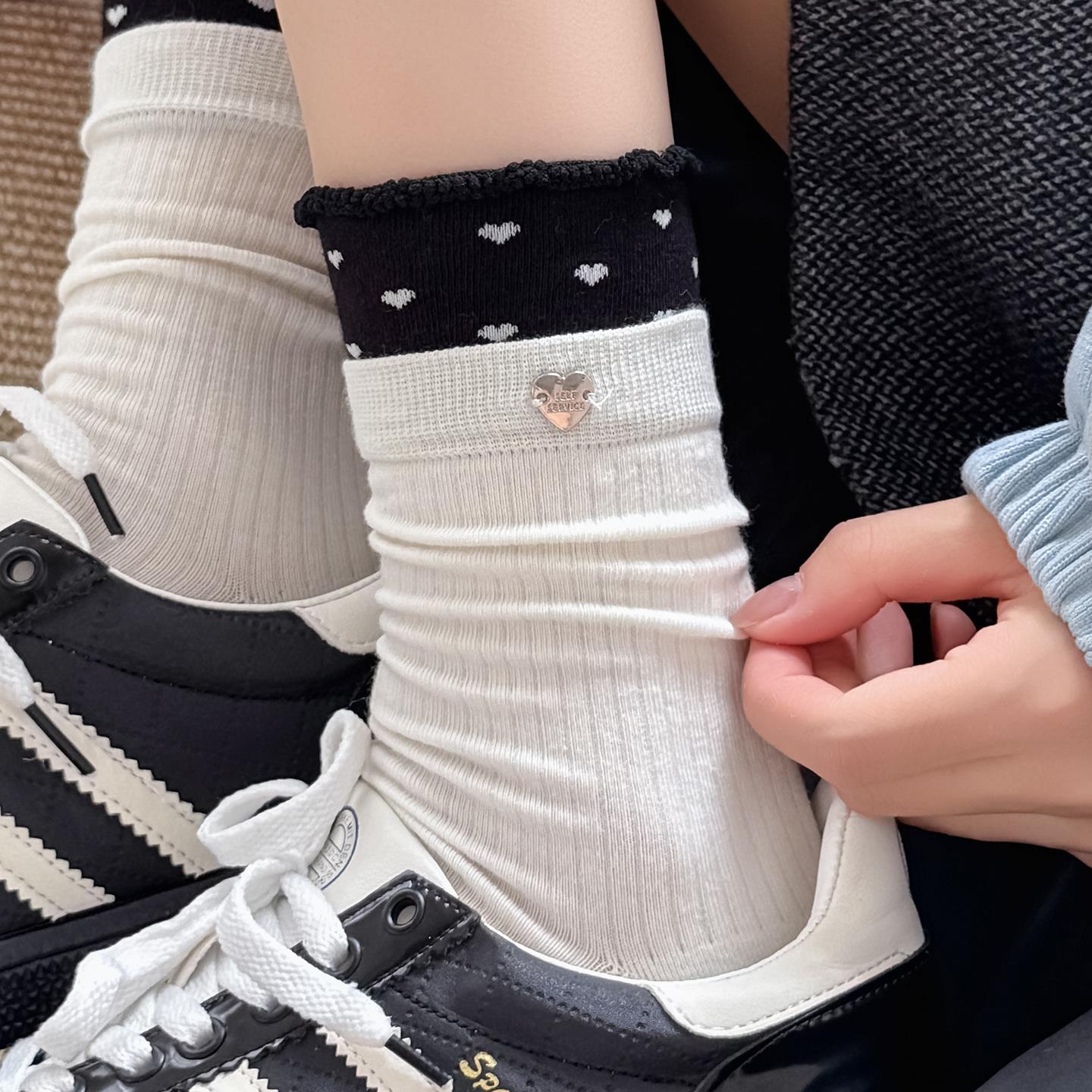 简约女中筒秋冬女袜袜女纯棉抽条松口袜子配饰袜子精梳棉新款爱心