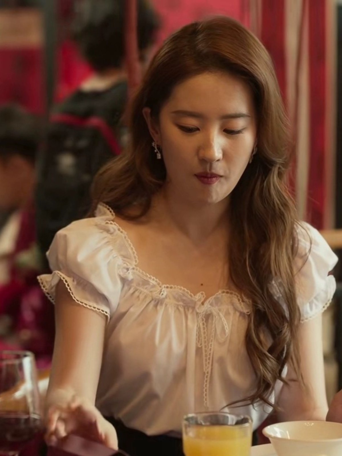 玫瑰的故事刘亦菲黄亦玫同款衣服白色蕾丝衬衫女上衣半身裙夏套装