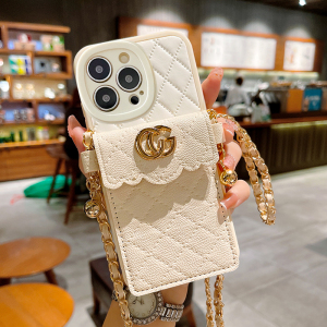 小香风花边卡包适用苹果14手机壳iPhone13promax新款12pro保护套11背带链条斜跨X/XSMAX镜头全包8Plus高级女