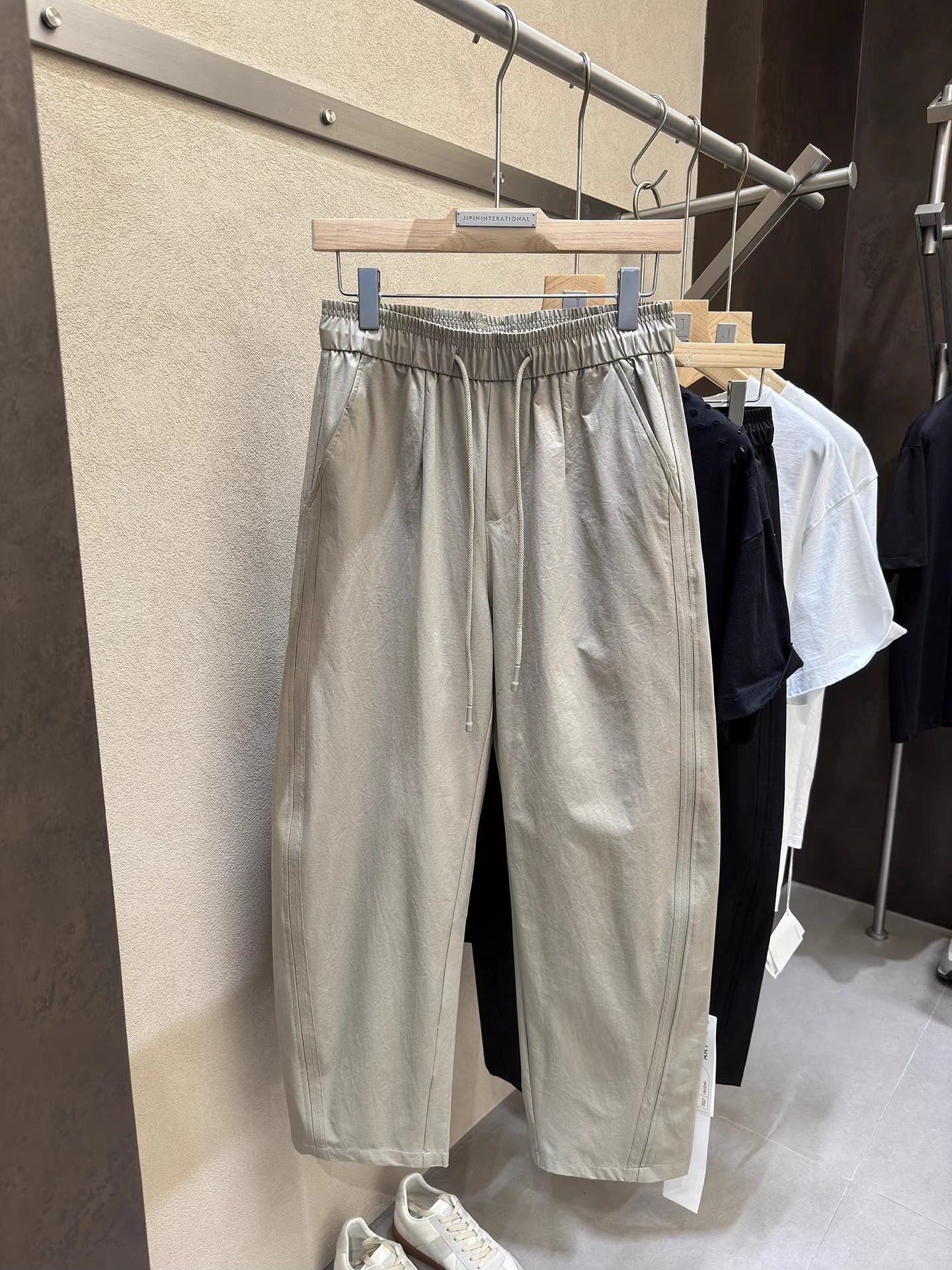 弯刀裤子男款春秋季2025新款潮牌痞帅休闲裤男士百搭宽松运动长裤,男装,休闲裤,淘宝优惠券,粉丝福利购,淘宝优惠卷