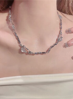 月光石项链女2026年新款小众设计感颈链甜酷纯欲冷淡风辣妹锁骨链