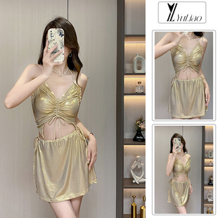 女温泉度假 辣妹泳装 2025新款 泳衣女性感人鱼姬流光粉比基尼裙式