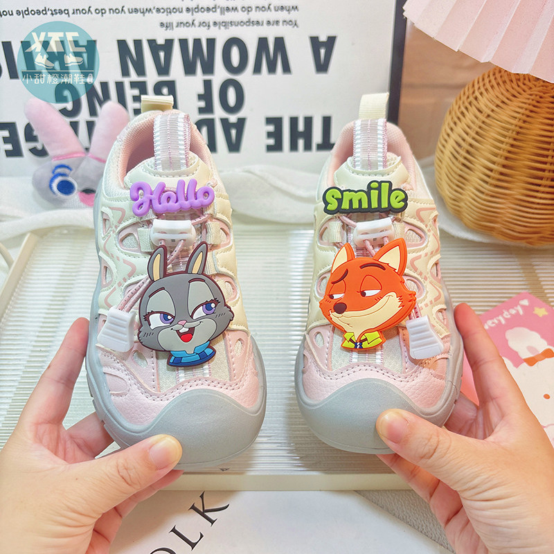 女童时尚卡通运动鞋春秋新款女孩轻便跑步软底幼儿童女款2026新款