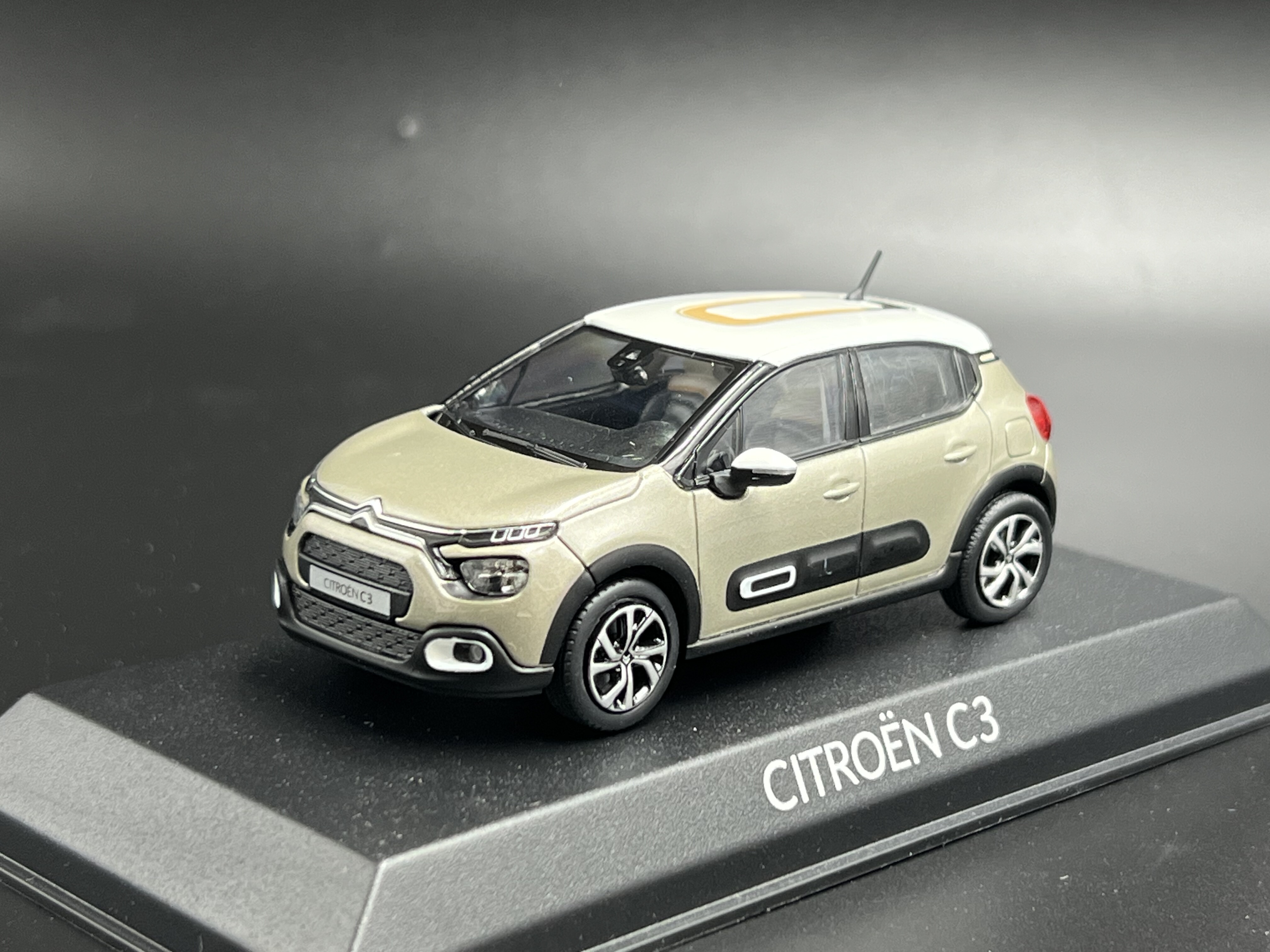 原厂 诺威尔 norev 1/43 雪铁龙 Citroen c3 2020 合金车模型瑕疵