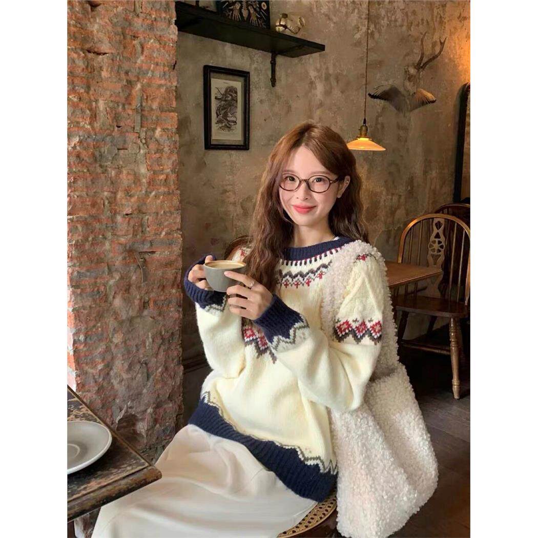 费尔岛白色复古针织毛衣女慵懒风宽松设计感秋冬套头百搭保暖上衣