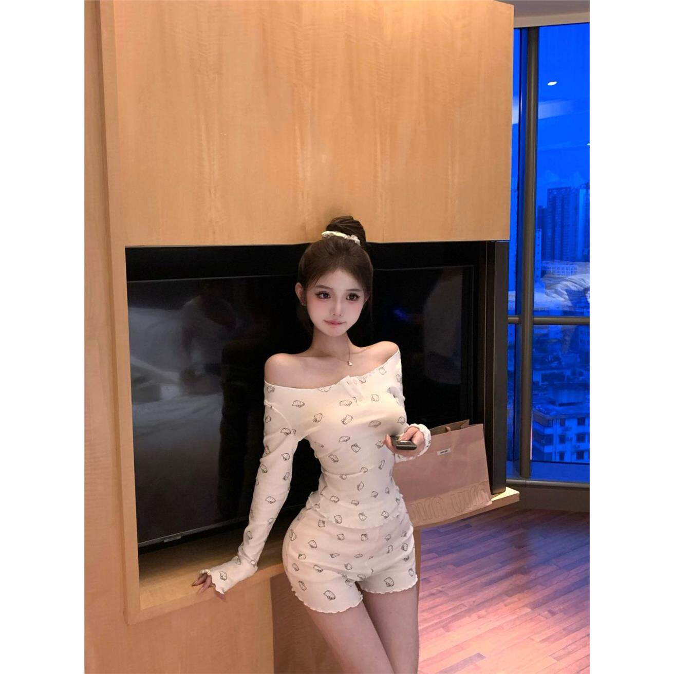 2024港味少女感可爱卡通