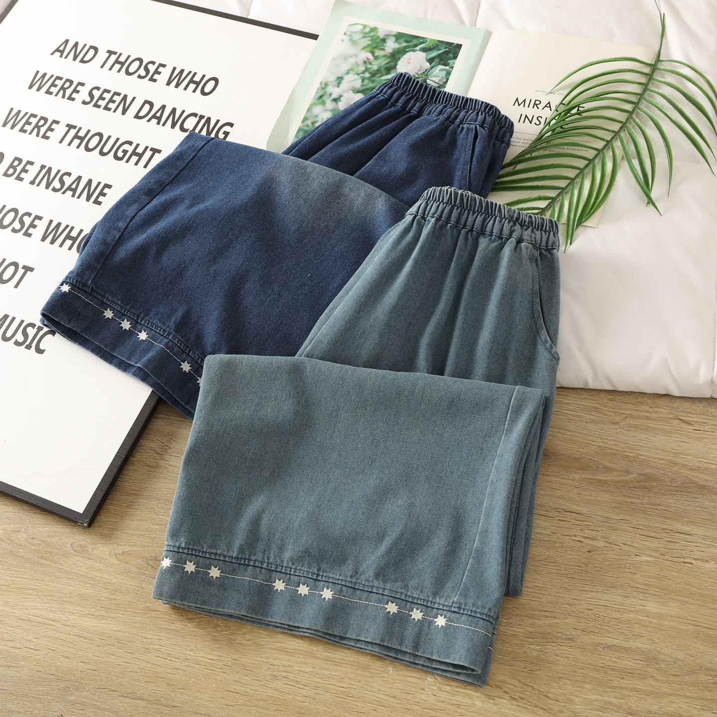 春宽松休闲风纯棉牛仔裤女士松紧高腰显瘦刺绣阔腿裤直筒长裤学生 - 袖志旗舰店出品