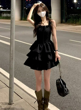 法式黑色吊带连衣裙女夏2025新款一字肩收腰显瘦气质公主蓬蓬裙