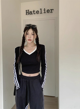 黑色V领长袖T恤女秋季新款设计感内搭打底衫修身显瘦正肩辣妹