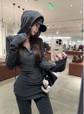 深灰色软糯长袖连帽针织衫女秋季穿搭套装休闲修身微喇叭裤