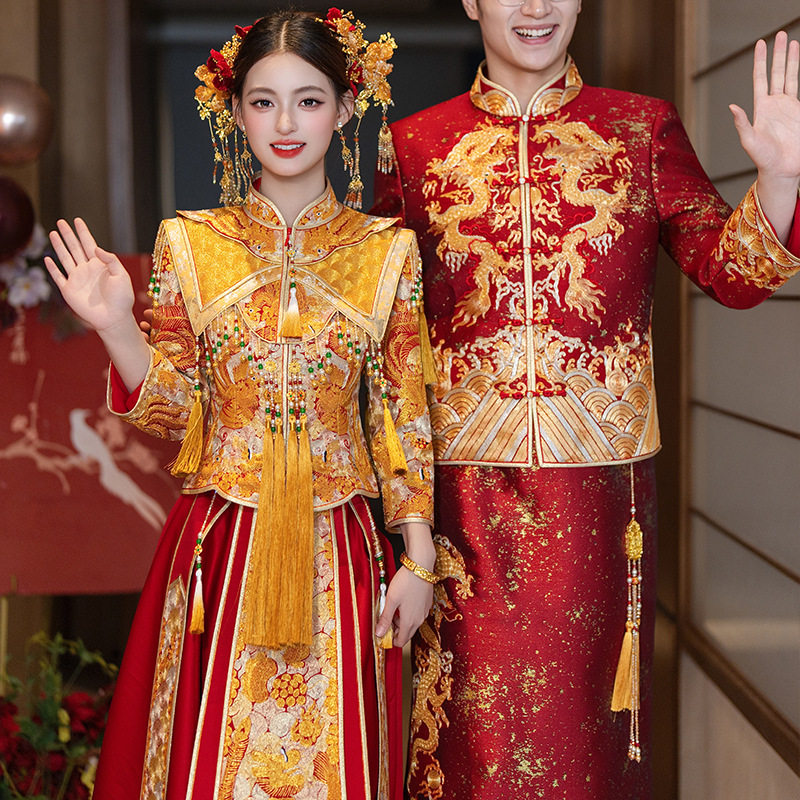 2026新款结婚秀禾服婚服出阁嫁衣重工高端新娘拖尾凤冠霞帔龙凤褂图片
