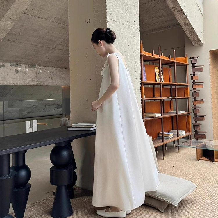 法式露背重工立体花朵白色无袖吊带裙生日宴会小礼服领证小白裙女