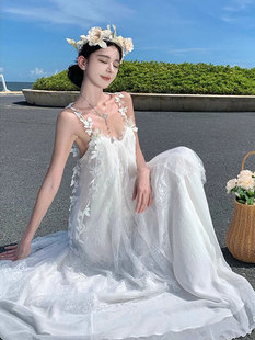 蝴蝶蕾丝仙女网纱长款吊带连衣裙白色珍珠宽松超仙绝美度假沙滩裙