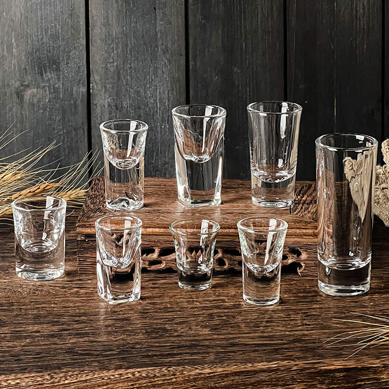 酒具玻璃白酒杯厚底子弹杯高脚小酒杯套装一口杯子烈酒白酒杯
