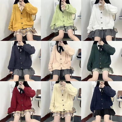 软软糯糯奶油开衫毛衣