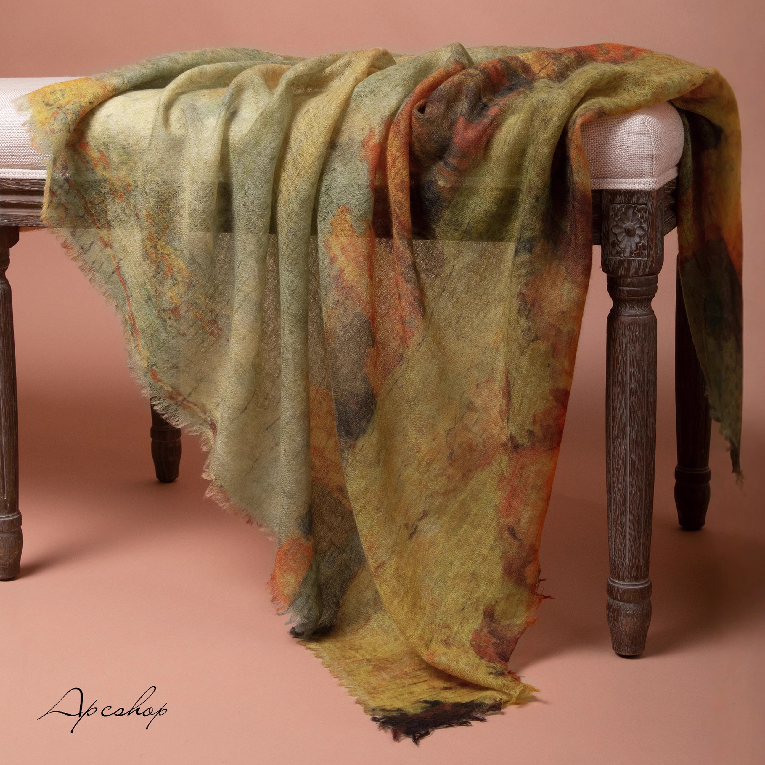 精纯山羊绒印花围巾唯美百搭披肩