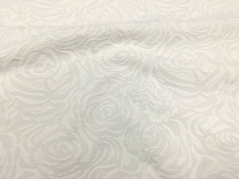 清新纯白色底玫瑰花卉图案提花时装面料 春秋 连衣裙 风衣 布料