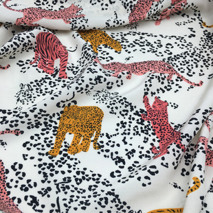 一米价 米色底黑点点虎豹图案涤棉面料 夏季 衬衫 裙子 布料