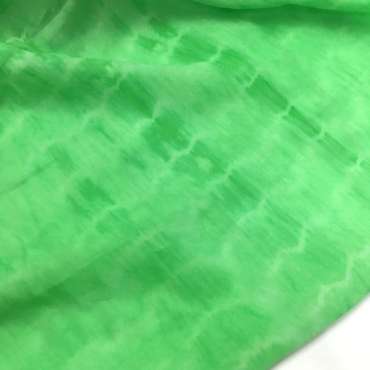 一米价 绿色底西瓜条纹图案时装面料 夏季 连衣裙 服饰 布料