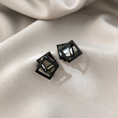 极简夏季 耳钉女2020年新款 潮耳环韩国气质网红耳饰黑色百搭冷淡风