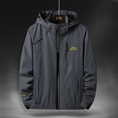 老人秋装 冲锋衣外套男春秋款 中年爸爸装 休闲夹克衫 衣服 中老年男士