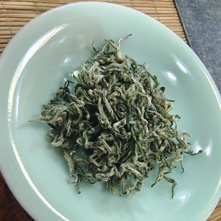 2025年 明前团山芽芯改良种 清香型 新茶石莹阁 都匀毛尖 散装