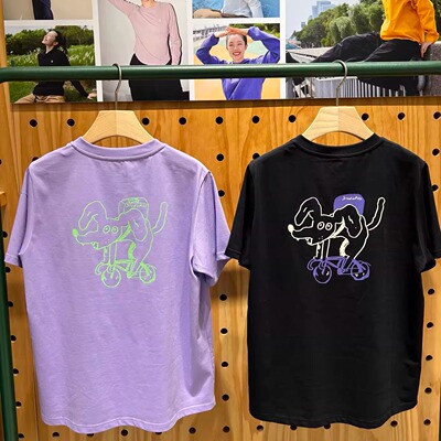 2026年春夏新款素然专比女士图案印花休闲邮差狗短袖A0261TS08