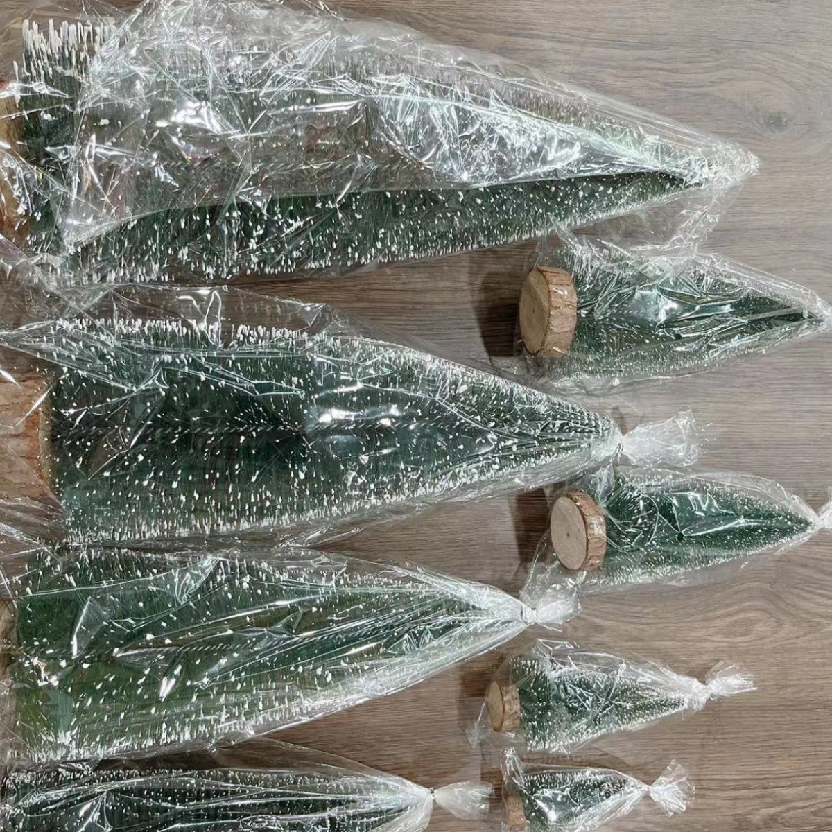 现货圣诞装饰品迷你小圣诞树摆件沾树雪花松针树场景氛围布置定制