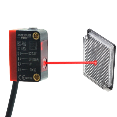 远距离聚光点镜面回归激光传感器
