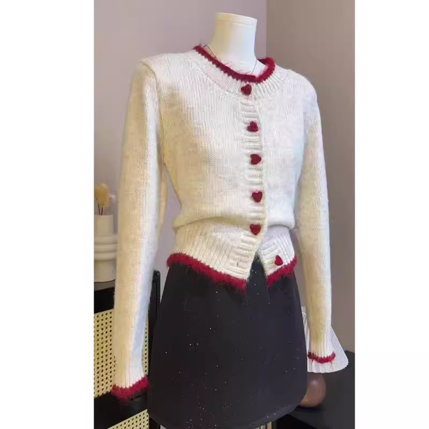 复古软糯爱心纽扣针织毛衣外套女