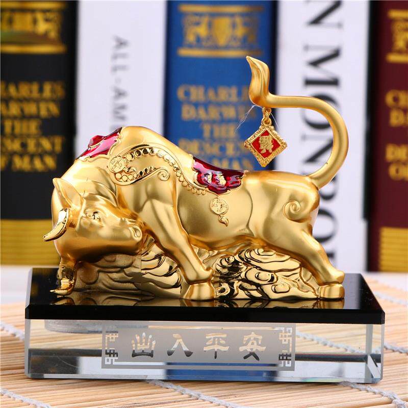 网红车内饰品摆件摇头金牛车载抖音同款车上可爱小黄牛汽车装饰品