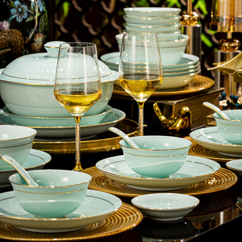 景德镇青瓷餐具高温陶瓷碗碟套装家用高档盘子釉下彩送礼新款碗具