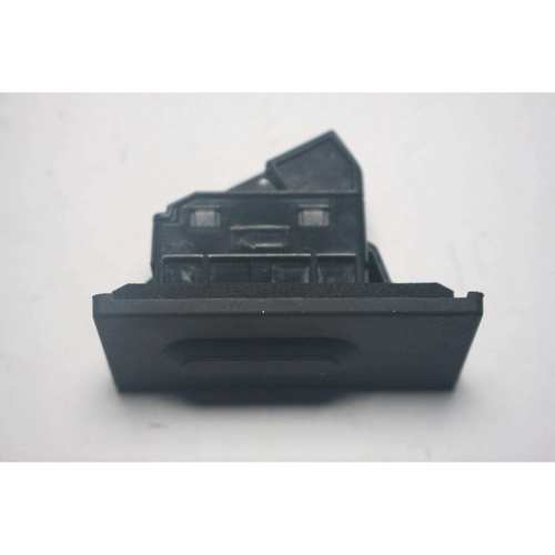 BHN1-56-8D0A适用于马自达昂克赛拉3厢马自达CX3尾盖开关