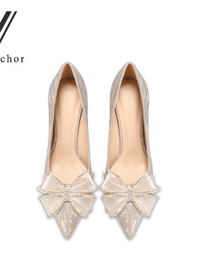 婚鞋秀禾婚纱两穿女2024年新款香槟金色蝴蝶结伴娘新娘结婚高跟鞋