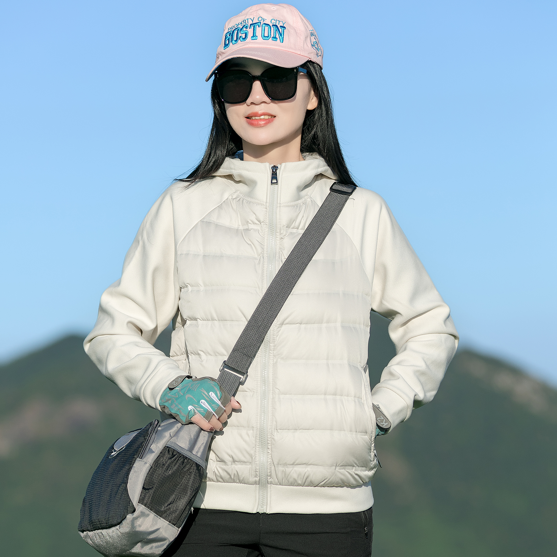 秋冬户外白鸭绒羽绒服女轻薄保暖运动开衫宽松拼接连帽羽绒衣内胆