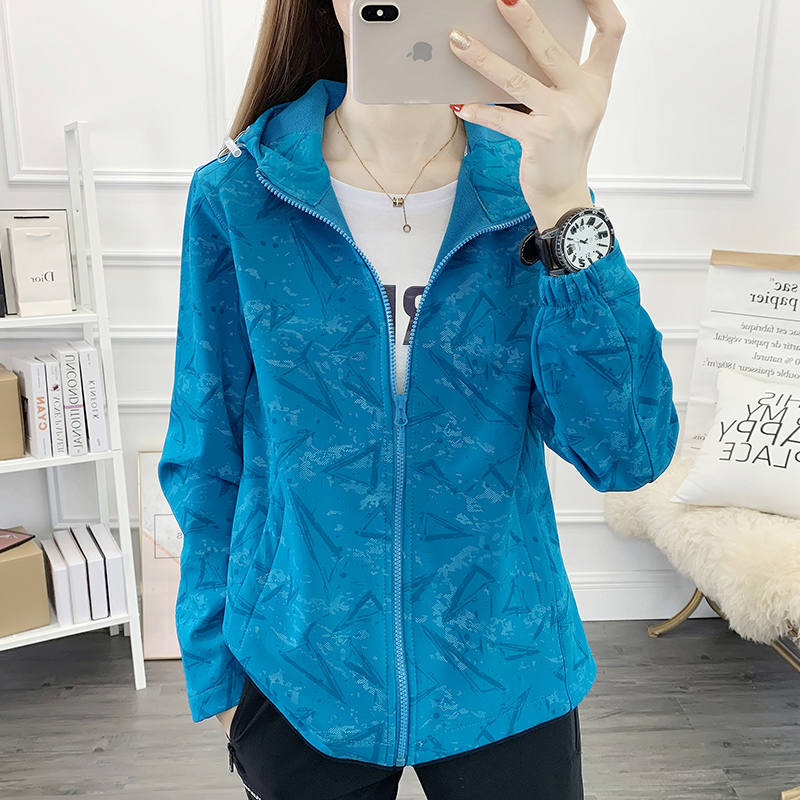 户外徒步摇粒绒保暖外套女软壳衣