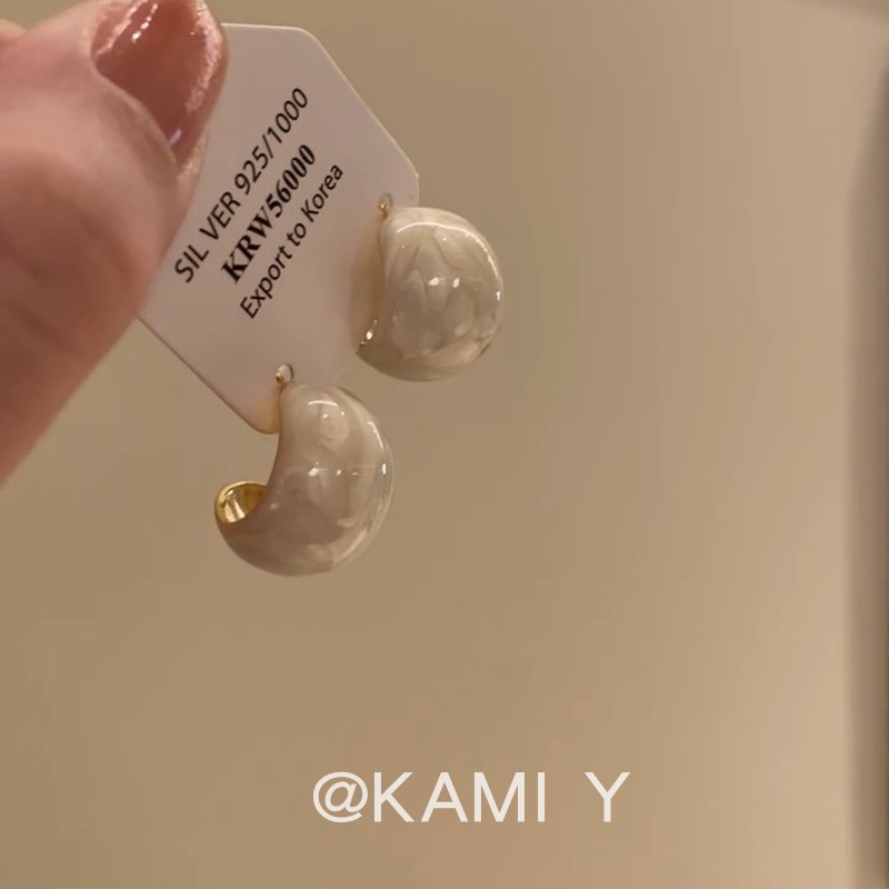温柔气质奶油白豆豆耳环女