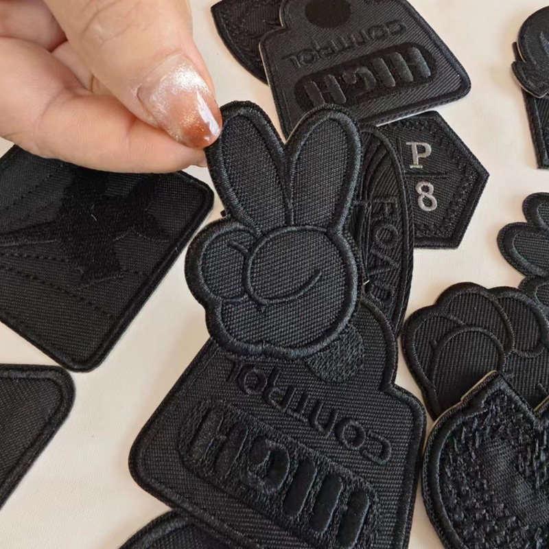 羽绒服补丁贴自粘免缝黑色无痕修复破洞背包刺绣布贴修补衣服