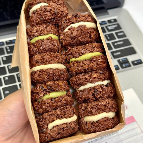兔姨家咖啡黑巧燕麦脆饼干