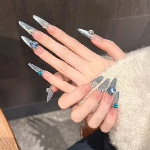霜筠 海蓝宝法式渐变侧光猫眼小碎钻爆闪蓝色多瑙河光疗穿戴甲